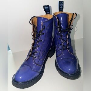 JOHN FLUEVOG
SLACKER
TARDY
CREPE SOLED DERBY BOOT